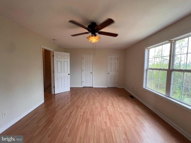 Building Photo - 222 Pony Cir