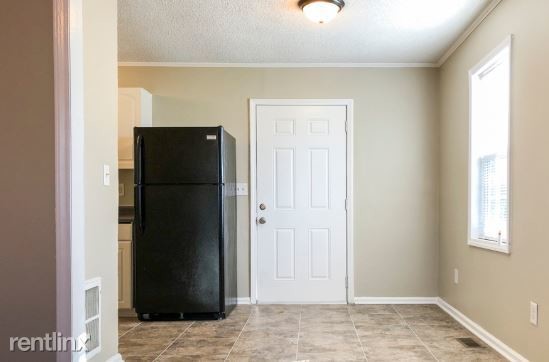 Building Photo - 2 br, 1 bath House - 2331 Celia Ave