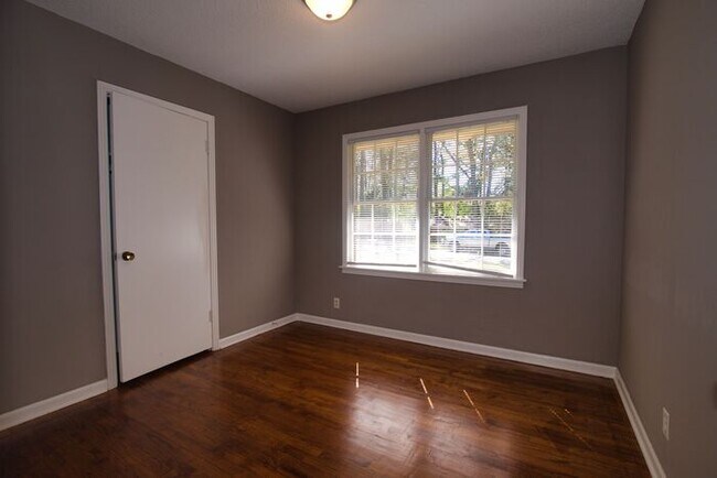 Foto del edificio - Charming Home in Montgomery, Available Now!