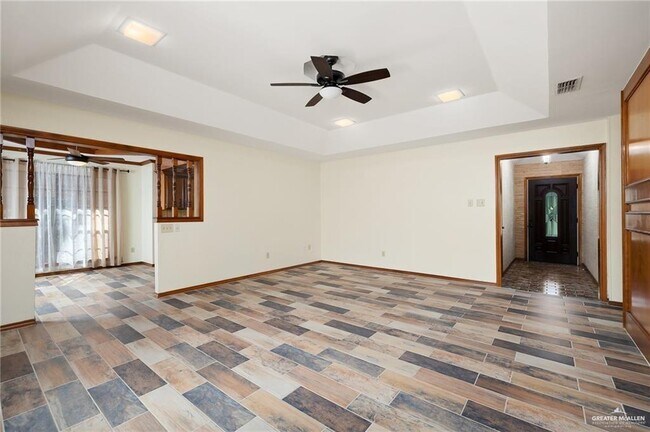 Foto del edificio - 3100 Hummingbird Ave
