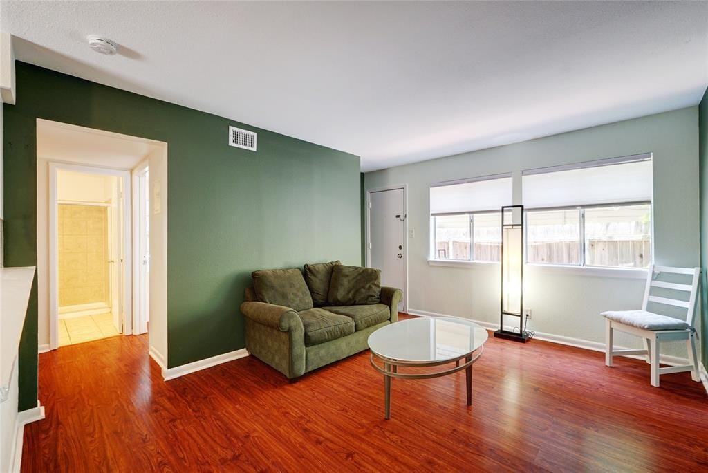 Primary Photo - 1010 W 23rd St