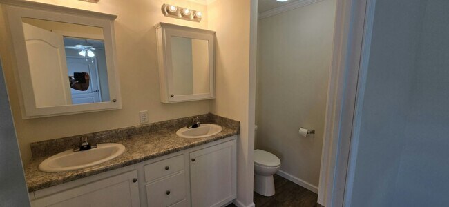 Foto del edificio - 52520 Chestnut Ct
