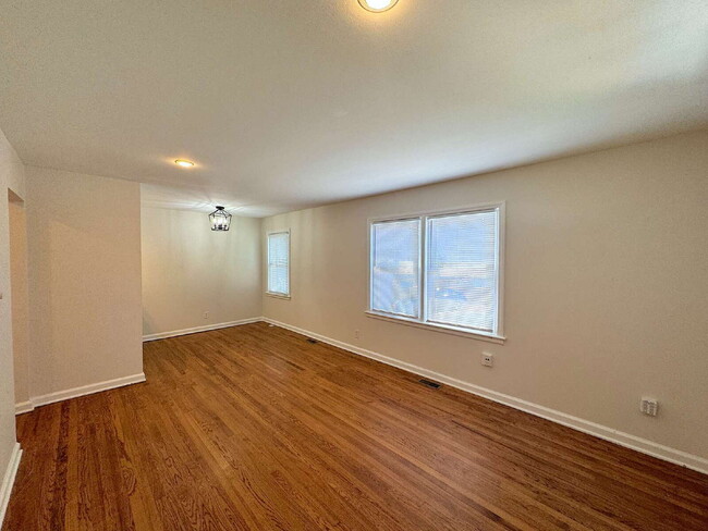 Foto del edificio - Charming 3 Bedroom Home in Raleigh!