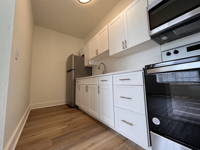 Building Photo - 931 Rubel St
