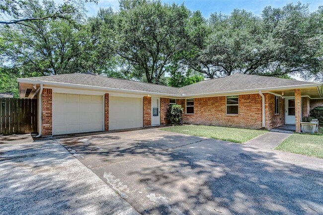 Foto del edificio - 4501 Tilson Ln