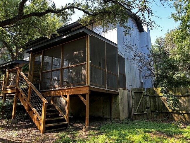 Building Photo - 3310 Dunliegh Dr