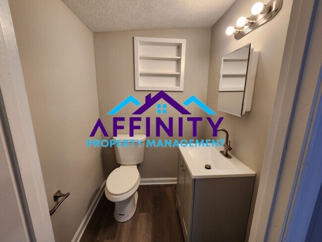 Foto del edificio - 3 Bedroom / 1.5 Bath