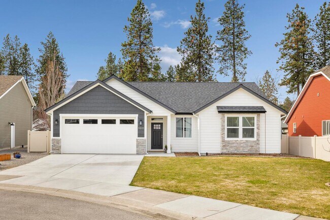 Foto del edificio - Peaceful North Idaho Retreat -- Quiet Cul-...