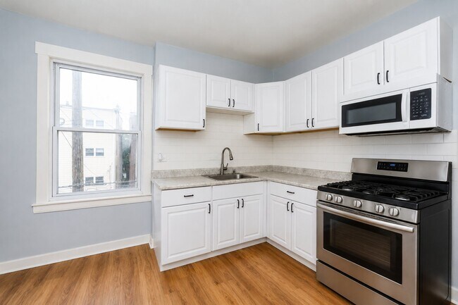Foto del edificio - 3414 W Potomac Ave