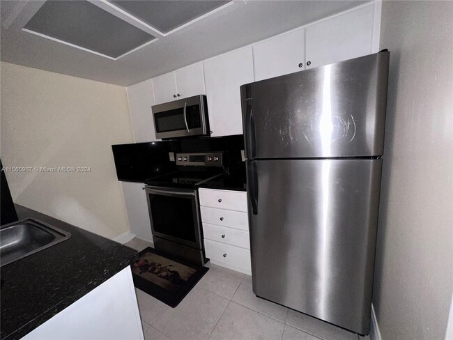 Building Photo - 3226 Coral Lake Lane 3226, Coral Springs, ...