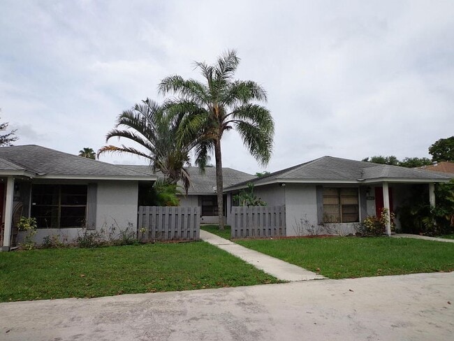 Photo - 1313 The 12th Fairway Apartment