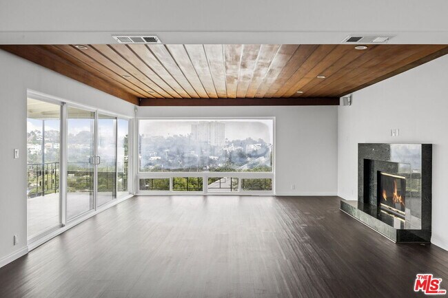 Foto del edificio - 350 Chautauqua Blvd