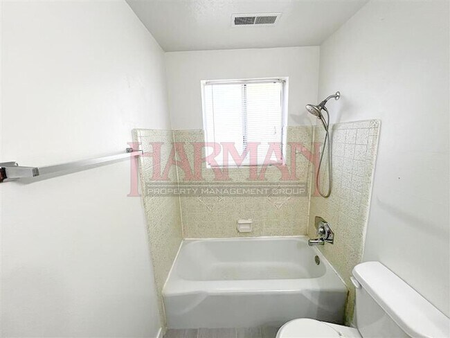 Building Photo - 1544 S 400 E