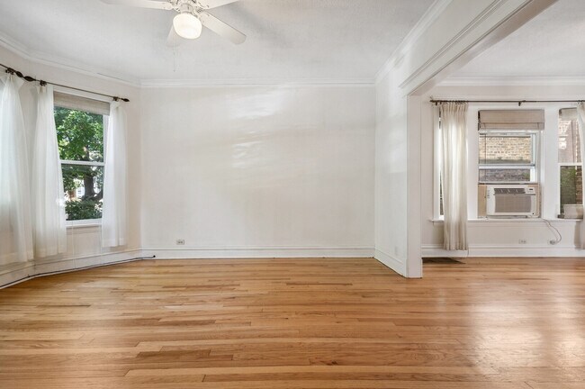 Building Photo - 2167 W Giddings St