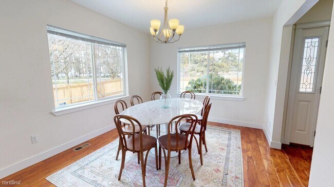 Building Photo - 1 br, 1 bath House - 4356 Cheasty Blvd S P...