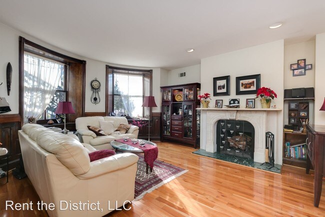 Building Photo - 1 br, 1 bath House - 6 Logan Circle NW #1