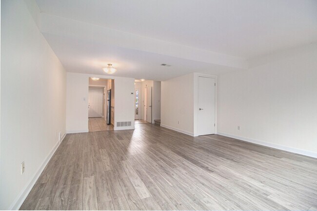 Foto del edificio - 614 Peninsula Ct