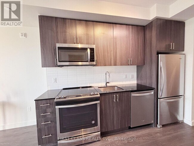 Building Photo - 210 Sabina Dr