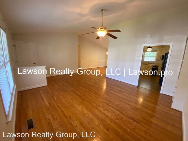 Building Photo - 4 br, 2.5 bath House - 1013 Barrens Villag...