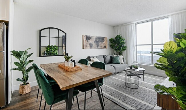 Interior Photo - 1971 ST. LAURENT BLVD