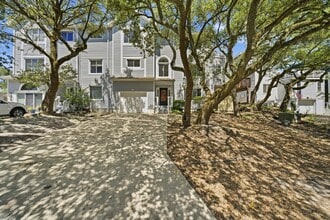 Building Photo - 3848 Surry Rd
