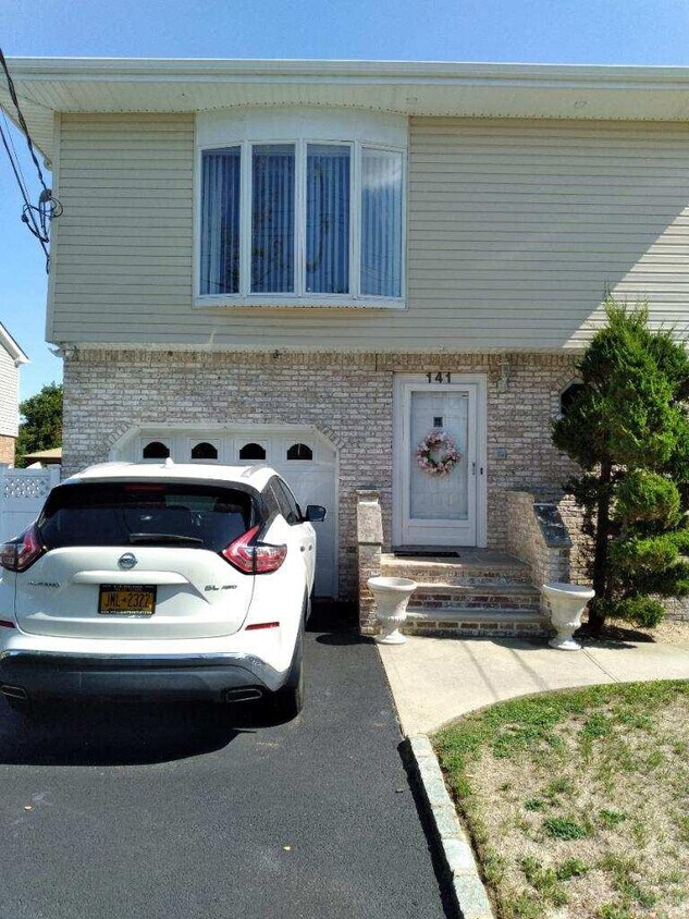 Outside Front View - 141 Oceanview Rd