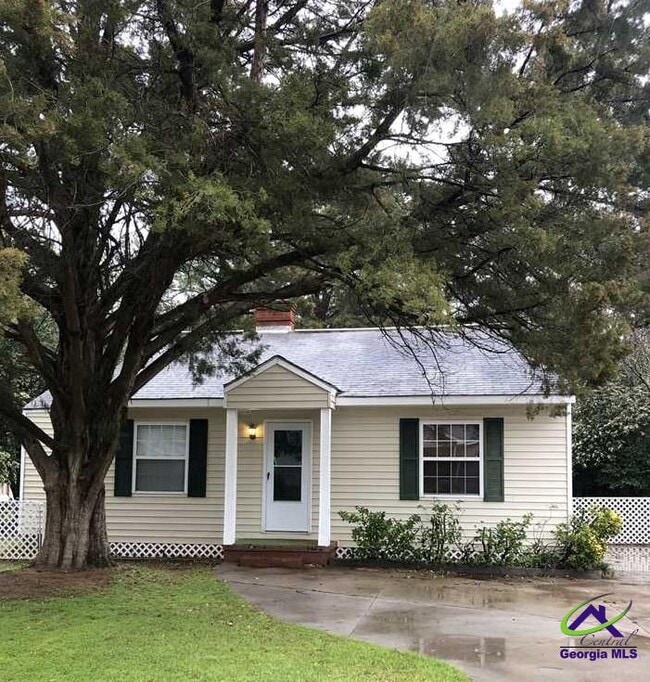 Building Photo - 122 Tinker Blvd