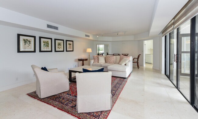 Building Photo - 2860 S Ocean Blvd