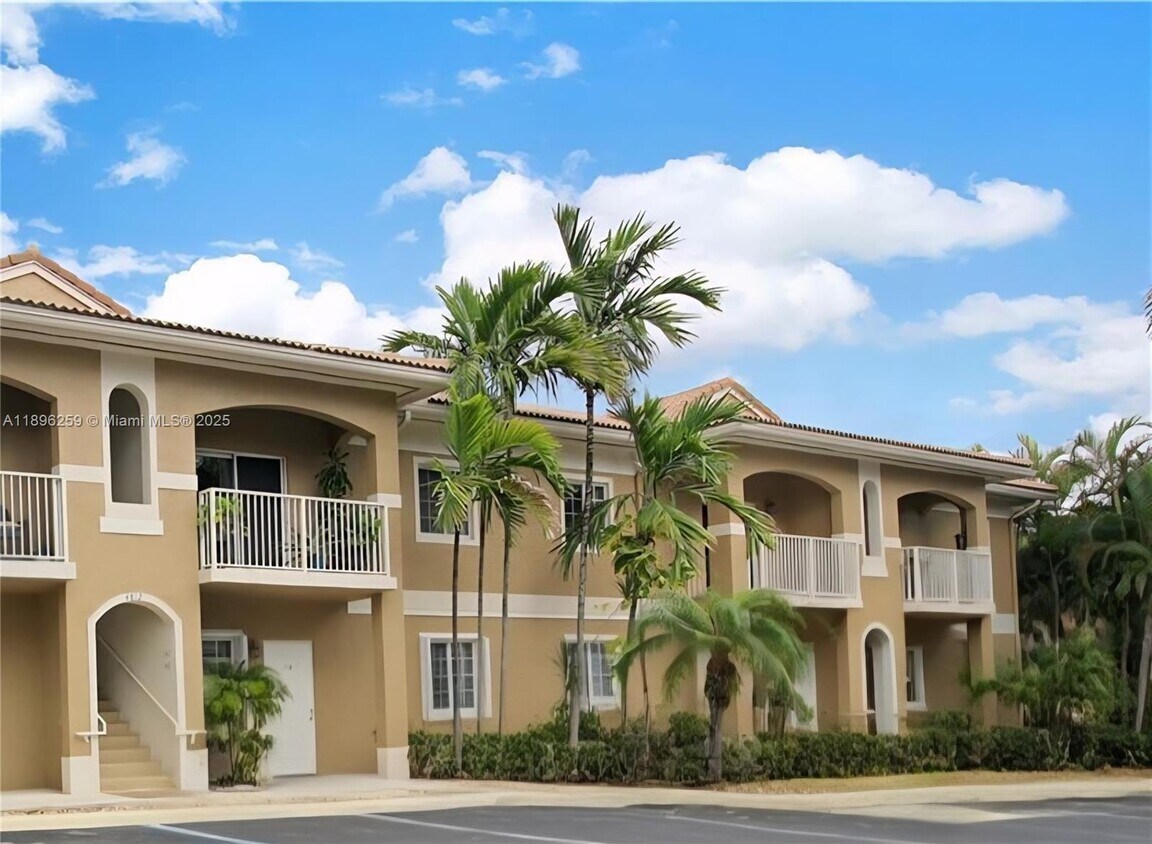 Primary Photo - 4802 Washington St