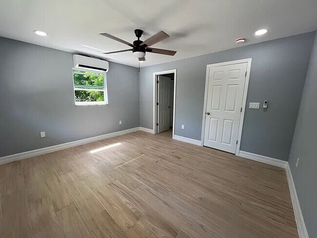 Foto del edificio - 2148 Aldridge Ave