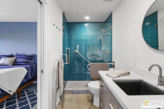 Building Photo - 353 N Hermosa Dr