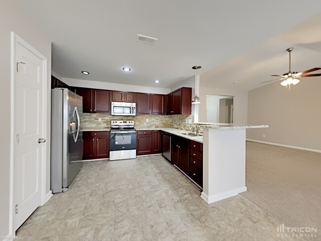 Building Photo - 140 Barrington Dr