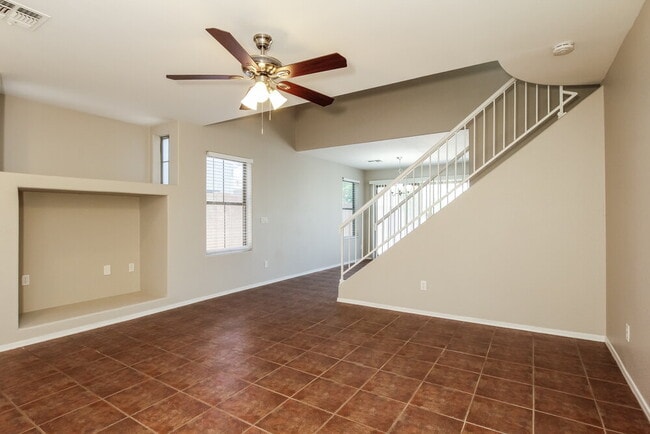 Foto del edificio - 12811 W Sharon Dr