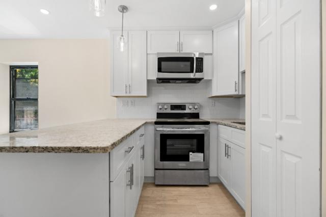 Building Photo - 1 bedroom in BROOKLYN NY 11235