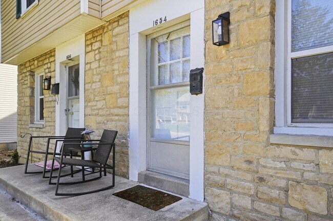 Foto del edificio - 1654 Ashland Ave