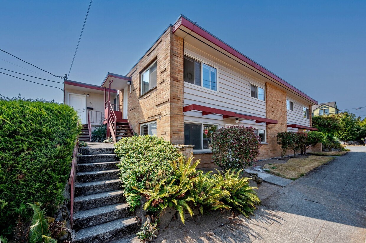 Foto principal - 1Bd / 1Ba near Greenlake and Phinney Ridge...
