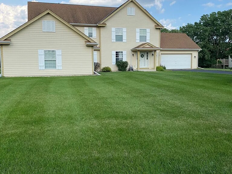 Primary Photo - W264N2044 Deer Haven Ct