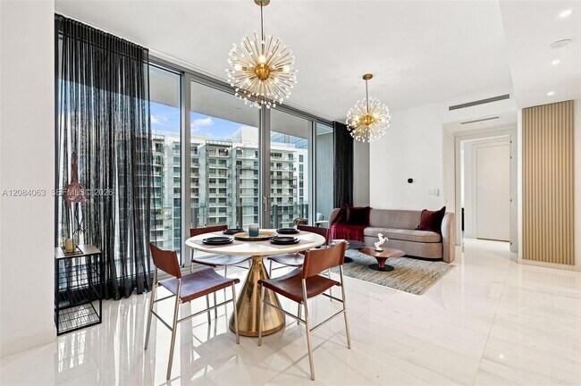 Building Photo - 300 Biscayne Blvd Way