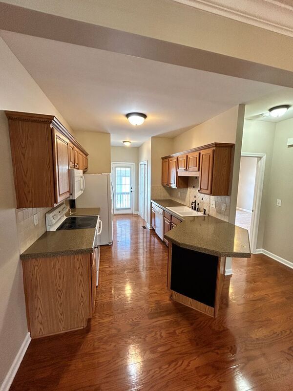 Foto del edificio - 7102 Lenox Village Dr.