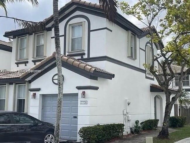 Foto del edificio - 7778 NW 116th Ave