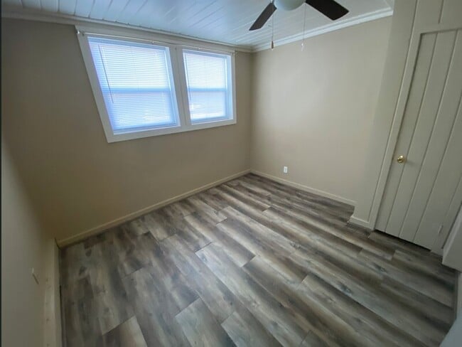 Building Photo - 5073 Orchard St