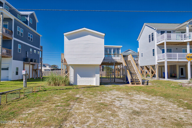 Building Photo - 221 Topsail Rd