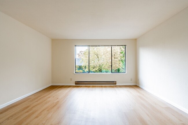 Interior Photo - Town Centre