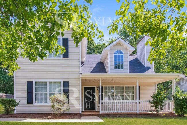 Building Photo - The living is easy in this 3 bedroom, 2 bathroom home