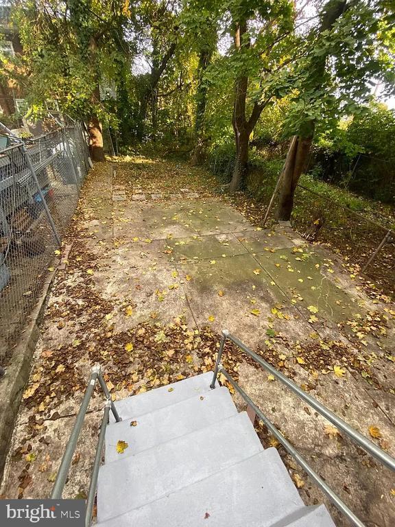 Building Photo - 5304 W Oxford St