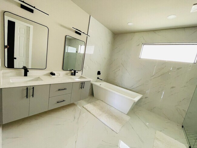 Foto del edificio - 2909 NW 13th St