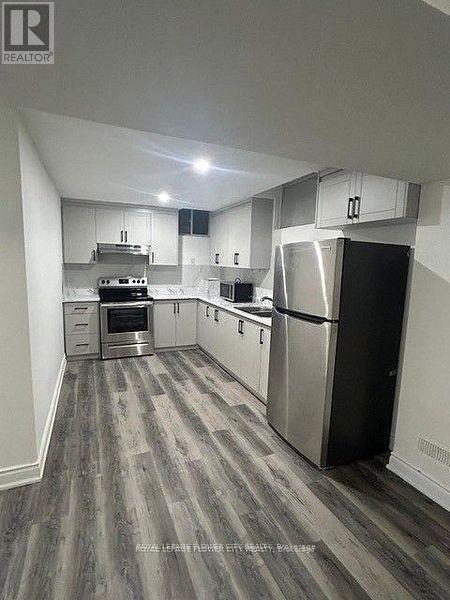 Building Photo - 21 Agincourt Cir