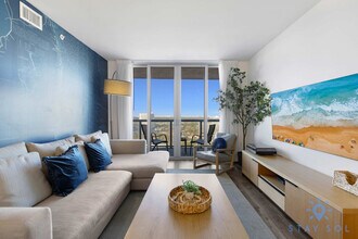 Building Photo - 2602 E Hallandale Beach Blvd