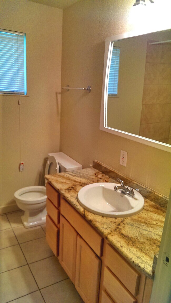 Foto del edificio - 2265 South Acoma Street