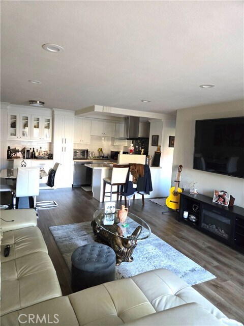 Building Photo - 2179 Via Puerta